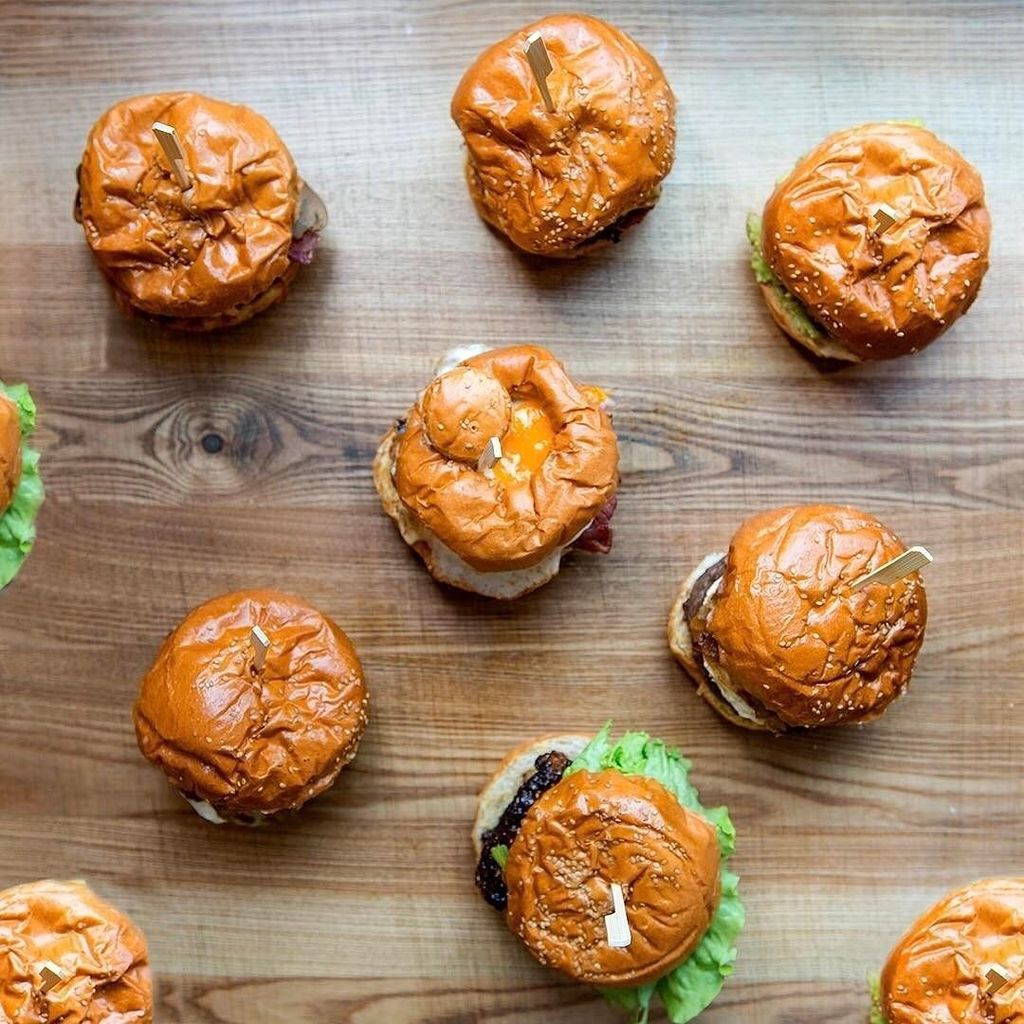 goiko's tweet photo. Tenéis tres deseos. ¿Qué burgers pediríais? .
.
#goiko #goikogrill #hamburguesa #burger #goikogram #burgerporn #pornburger #burguer #valenc… https://t.co/elsmAieYCe