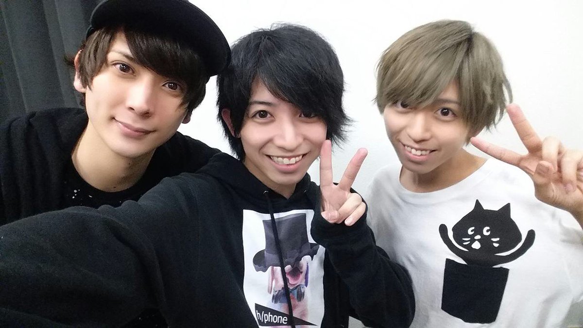 Zozozo Town 健太です 仲田博喜さんと山中兄弟 バクバス稽古終わりに ご飯に行きました あ あんステの2winkドリンクも 生クリームつく T Co Iivylzstvi Cheerzformen