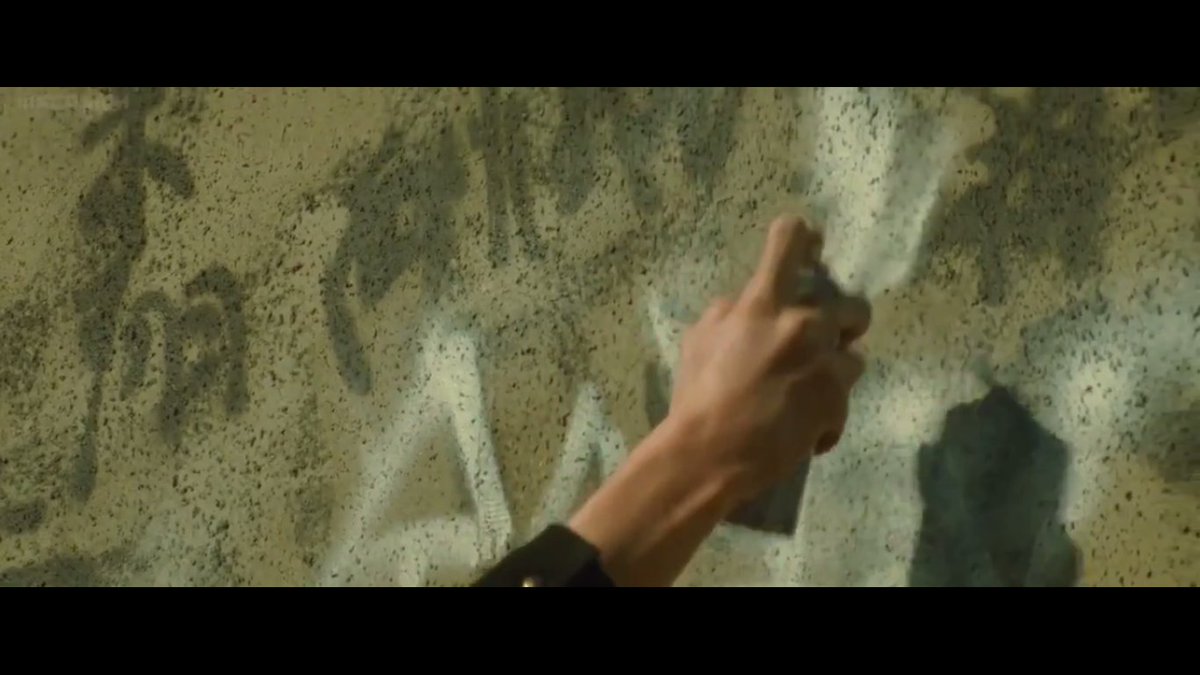 TuruneshAquila's tweet photo. I love how Ryohei just gave up on the spray paint #CrowsExplode https://t.co/aL2BsNcu61