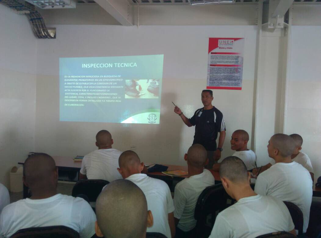 franklincicpc's tweet photo. UNES Zulia/Academia Cicpc/Invest. Penal/ Taller "Basamento legal de las Inspecciones Técnicas "/ Insp. Harold Vitola https://t.co/fLl42rYOBv