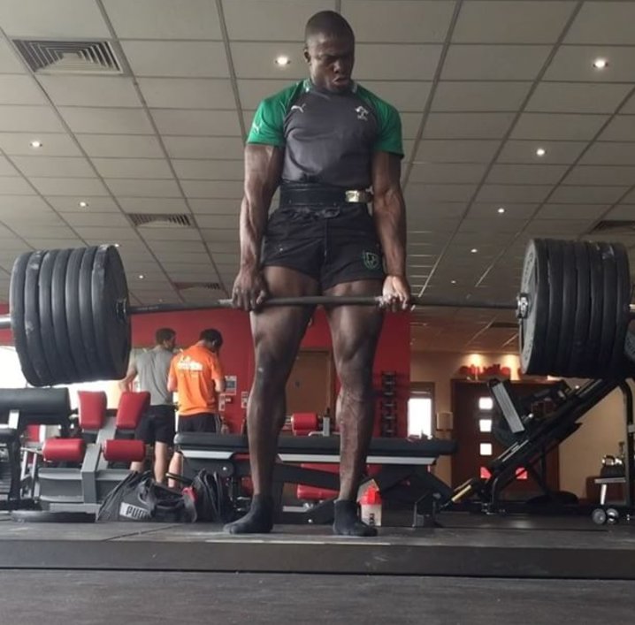 FitnessHacks101's tweet photo. Cable Pull Through vs Deadlift vs Romanian Deadlift – Differences &amp; Benefits https://t.co/wFipHdm6Sb https://t.co/lTEhC97Yla