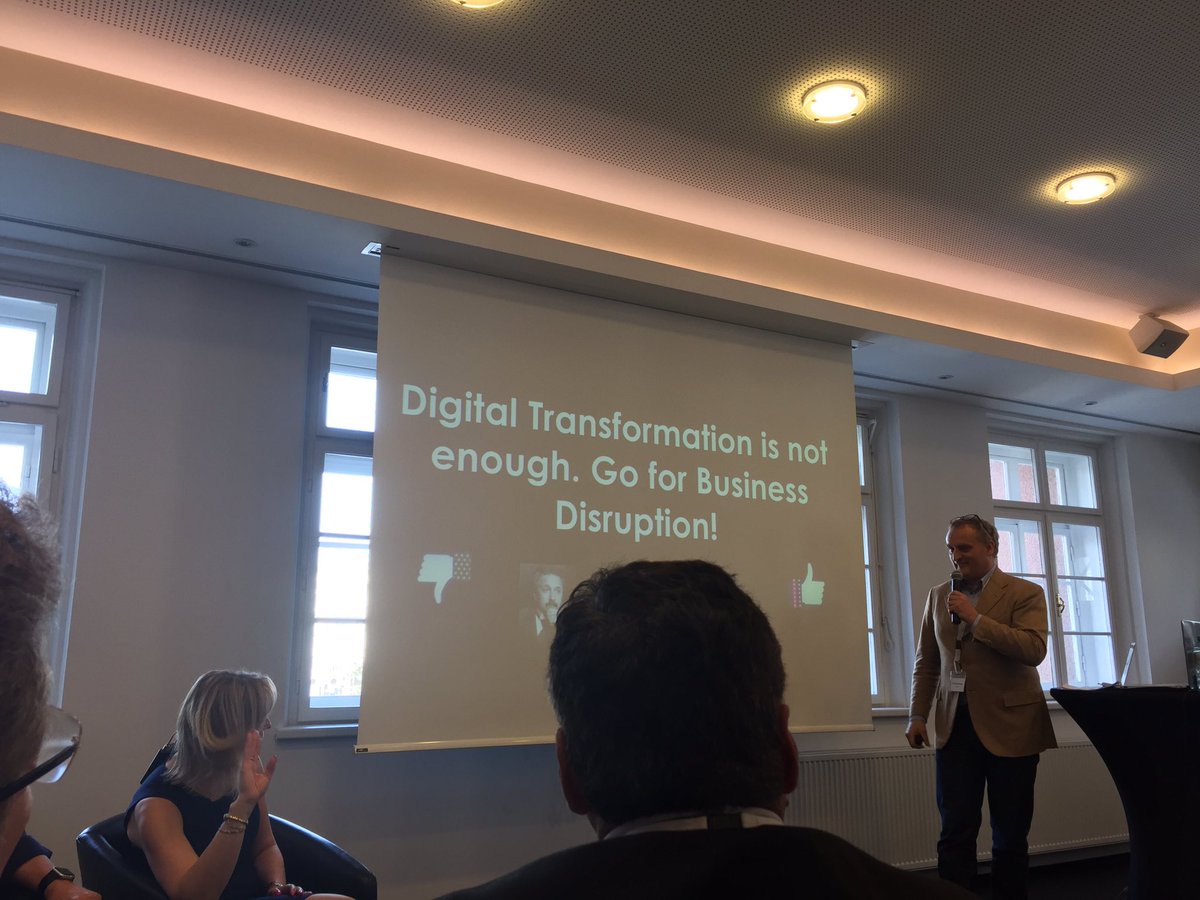 IsabellaHidalgo's tweet image. Fun last discussion with Erik Hartmann and the two opponents on stage ;) #DLFVienna