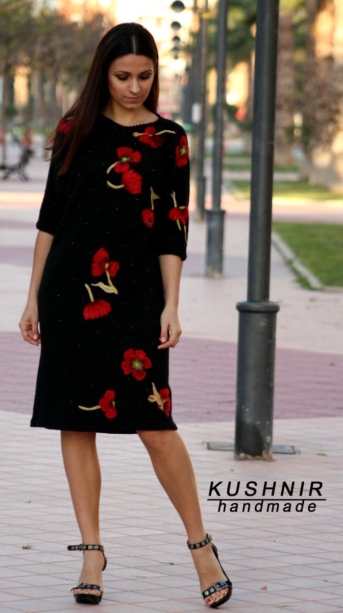 IrinaKushnir1's tweet photo. https://t.co/GM4HbCUzGZ buen dia a todos  #bordado #regalo #artesano #comprarropa #lujo #couture #hechoamano #hechoconamor #black #flores 😚😍 https://t.co/4RBkFaeGRc