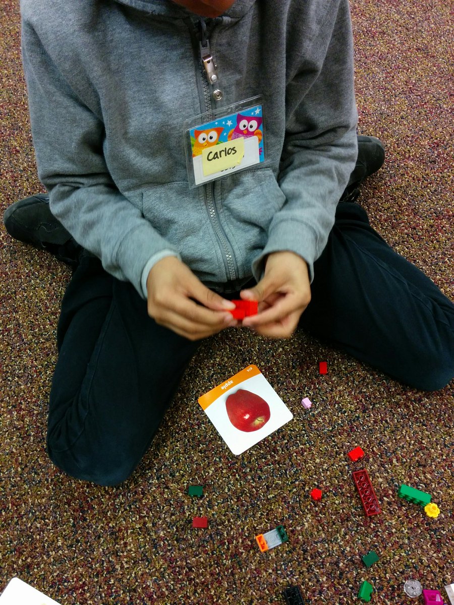 LauraFromCO's tweet photo. 'Building' new vocabulary! #ELL #csestrong #isd750shares https://t.co/jYbYO69LyW