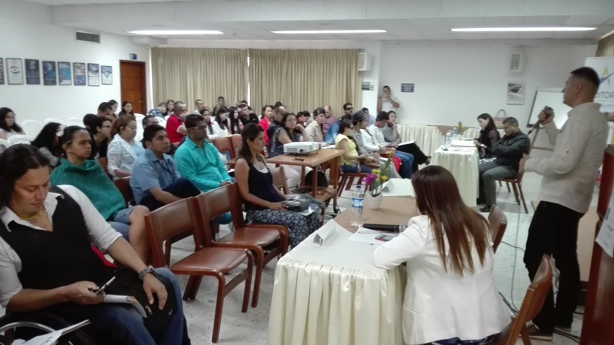 gapi_icesi's tweet photo. Con buena asistencia de estudiantes, funcionarios estatales y personas con discapacidad, se adelanta a esta hora #Discapaciudad #Cali https://t.co/8rfTKP4JAV