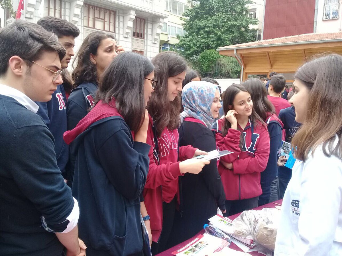 Nişantaşı Anadolu Lisesi Kariyer Günlerinde, aday öğrencilere Üniverstemizi anlattık