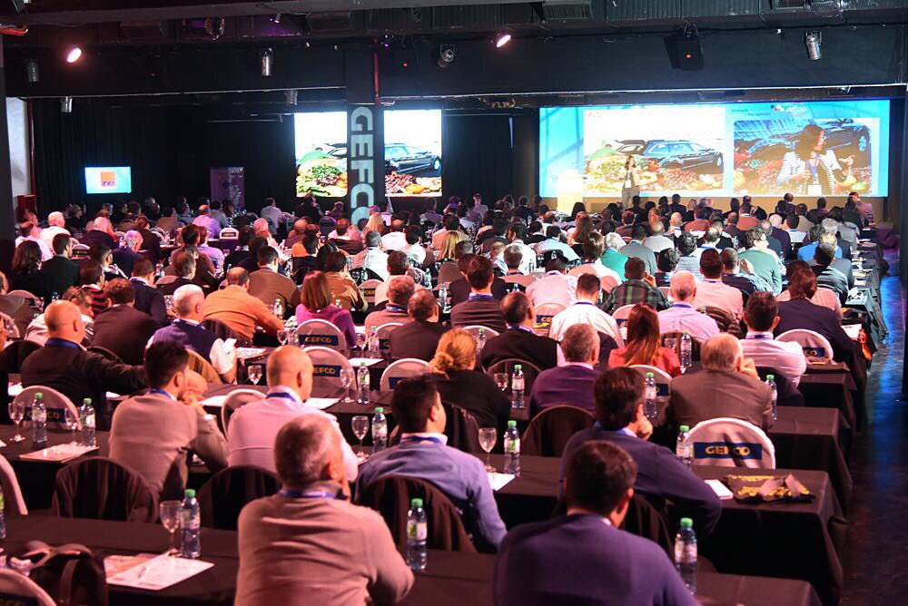 SIML2017's tweet image. ¡Todavía queda mucho! ¡No te pierdas las conferencias gratuitas y vení a disfrutar de una tarde con los líderes de la Industria! #SIML2017