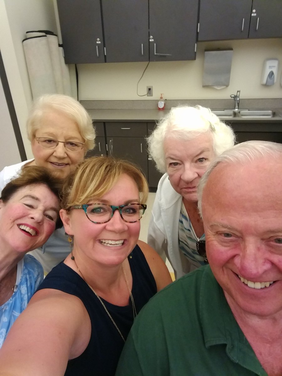 NerdOrchard's tweet image. We survived our first "Smartphone Exploration" class @HollySpringsCC ! #neverstoplearning #techedforall