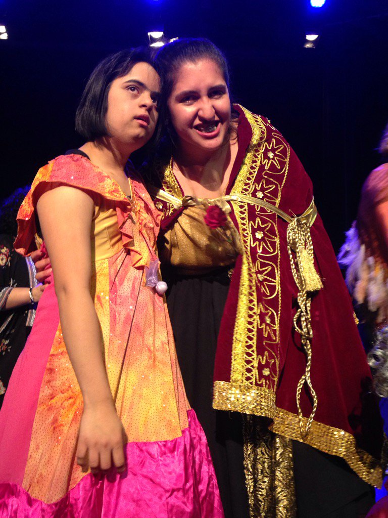 Well done Mariana and Monica! Fantastic job at your play last night. We are proud of you!