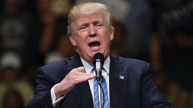 thehill's tweet photo. NEW POLL: 48 percent of voters support impeaching Trump https://t.co/6kfibd4cRx https://t.co/v0VHFHYWeA