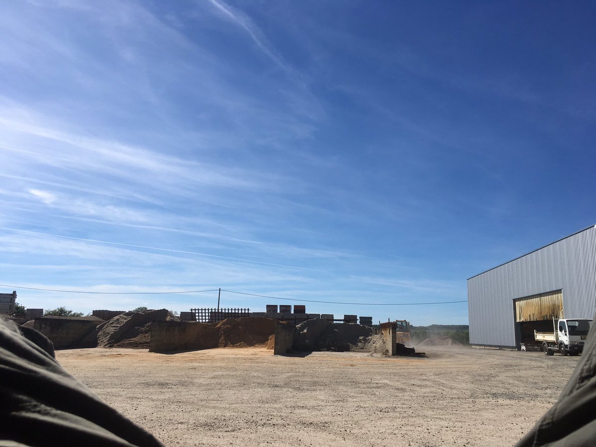 jemsie11's tweet photo. Hard life stuck in this builders yard midi-Pyrenees lol https://t.co/esNRnRRZaz