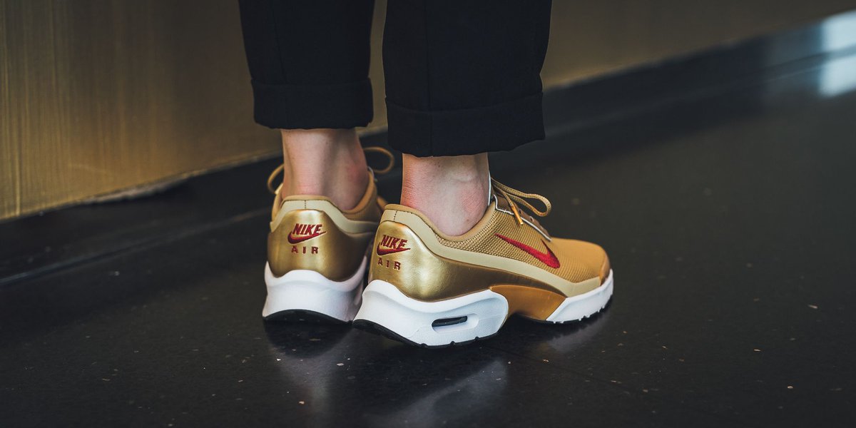 nike air max jewell metallic gold