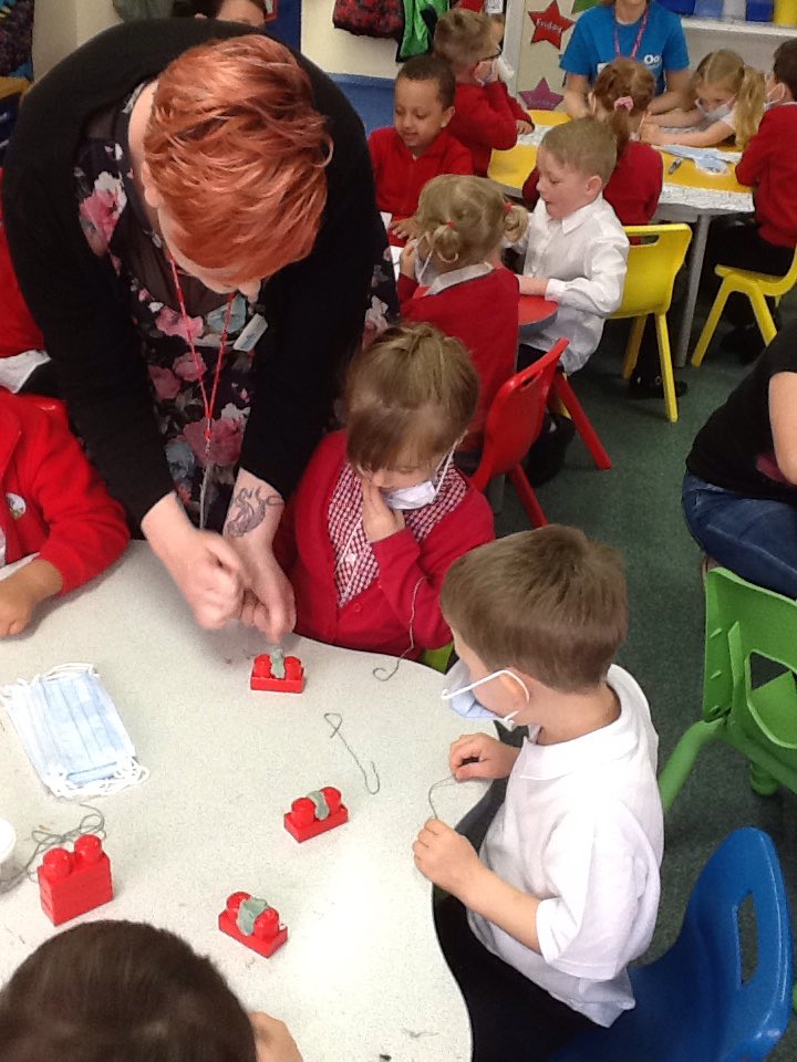 gshepherd_s's tweet photo. We learnt lots from our Dental Health visitors today and had a lot of fun doing it! #takingcareofourteeth #getbrushing @Rockingham_News https://t.co/CSuNOLTXGU