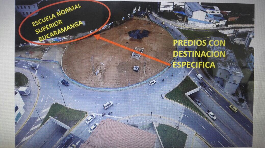 carlos_guevara's tweet photo. T2: Alcaldia Bmanga después de 7 Años de obras,hasta ahora se entero que predio para terminar glorieta es de destinaciónEspecífica. https://t.co/z9qa09Fnxx