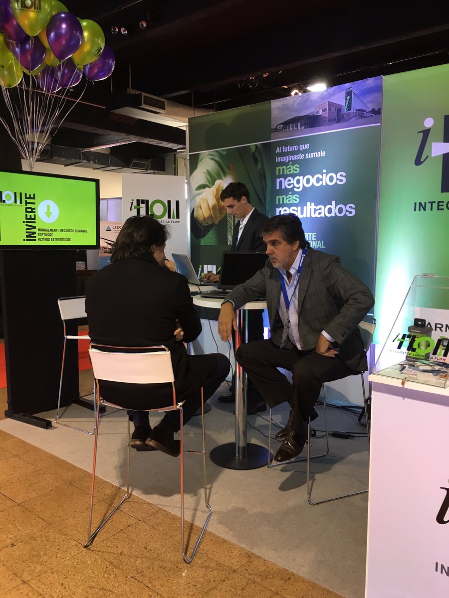 SIML2017's tweet image. El mejor Networking en el evento que reúne a los líderes de la Industria Logística. Te esperamos con muchas conferencias más en el #SIML2017