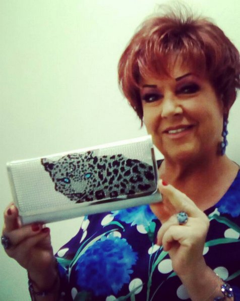 OriettaBerti's tweet photo. 14 maggio 2017
"leopardo dagli occhi di ghiaccio" #chetempochefa @chetempochefa #blueyes #leopard #nellaborsanoncistaniente #leopardbag👛 https://t.co/kAvYhx2MZy