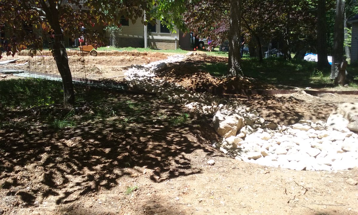 RVARainSystems's tweet image. Dry Creek bed from rain garden and cistern up by the house #Rainharvest #Cville