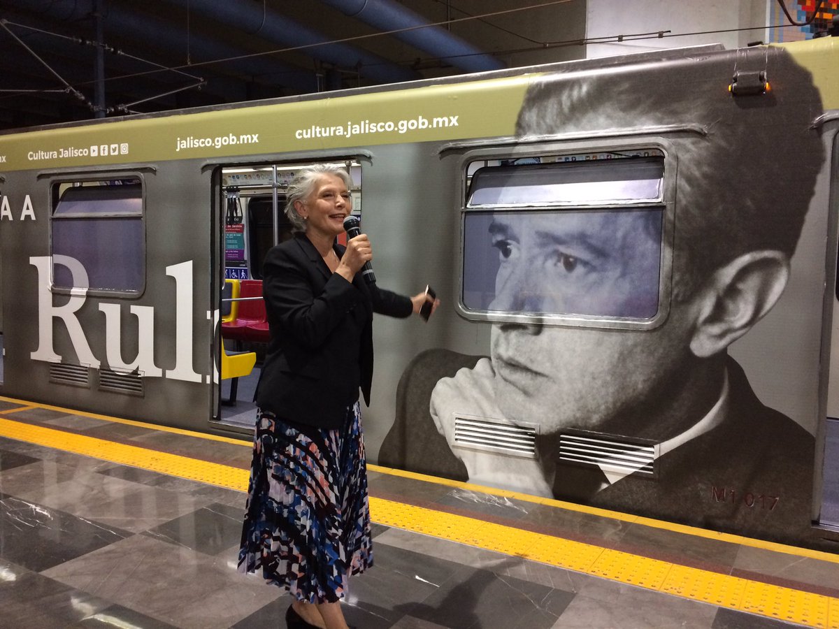 CulturaJalisco's tweet photo. Comienza la celebración del centenario de Juan Rulfo, usuarios del #TrenLigero recibirán como préstamo obras del autor. 

#Rulfo100Años https://t.co/lmPHiBXDsZ