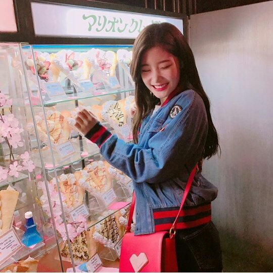 lowqkidols's tweet photo. chaeyeon  https://t.co/EU86NfucaT