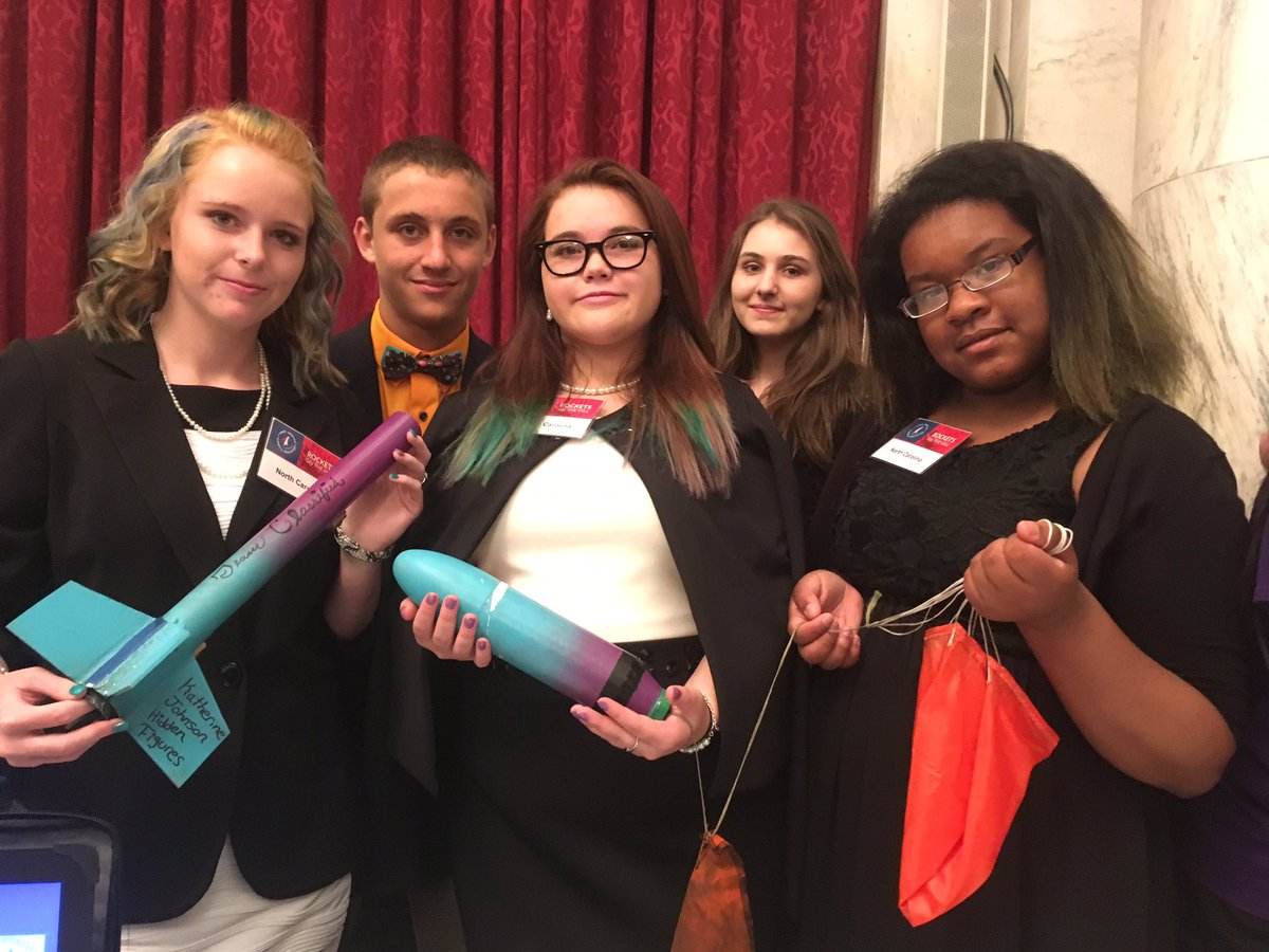 LaunchWithARC's tweet photo. Hi @HiddenFigures, look who one of our student teams, @TeamClassified2, we're dedicating their launch at the finals to. RT worthy? https://t.co/oxu5agcAaX