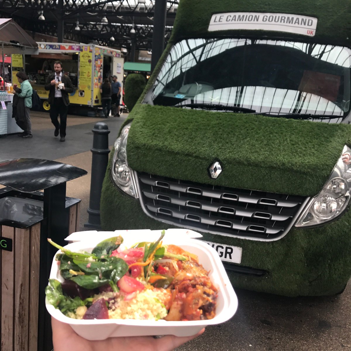 For #Nationalvegetarianweek we're highlighting the best #veggie options at #oldspitalfieldsmarket. Today <a href="/LeCamionUK/">Le Camion Gourmand</a> - whose salad bar is 👌