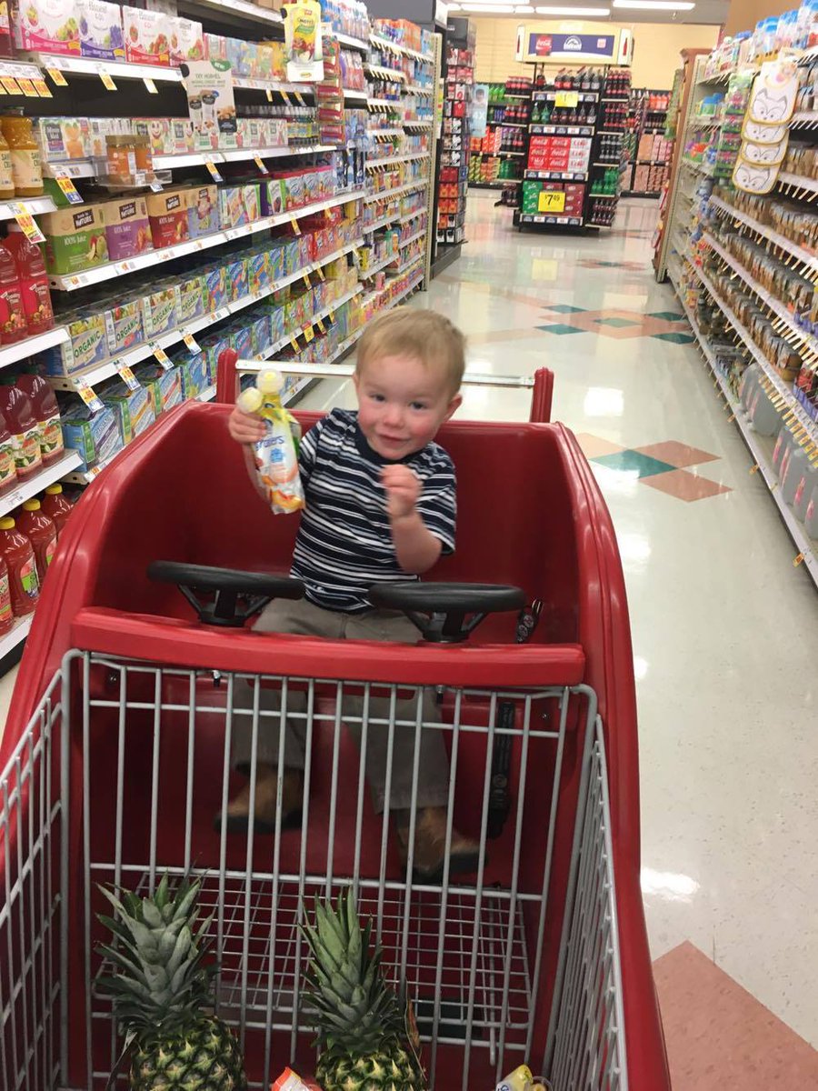 FarmersWifeRam's tweet photo. We LOVE these easy on the go snacks from @Gerberlife SmartFlow Pouches™. No mess equals a happy mom! https://t.co/UMtLEFjUv3 #ad #pouchwin https://t.co/pDYYY2clNU