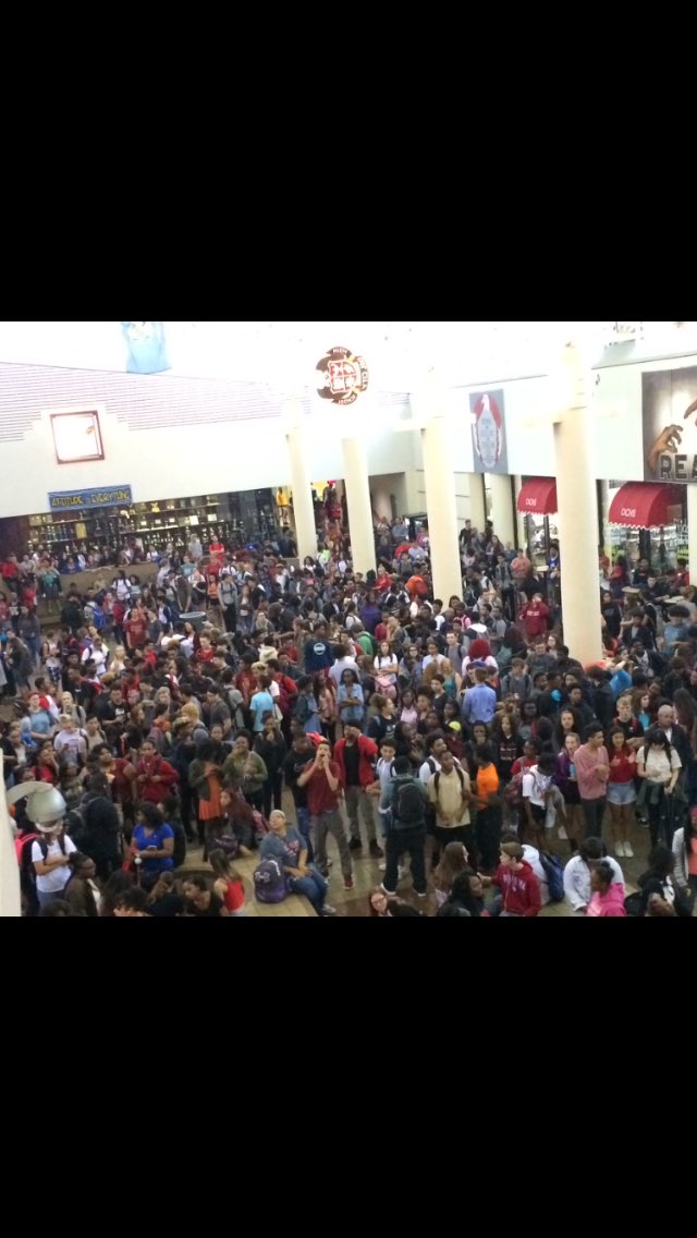 DCTrackAndField's tweet image. Pep assembly honoring track &amp;amp; jazz band state champions! 🏆#WeFlew #TrustedTheProcess #CelebrateSuccess ❤️DC 🦅