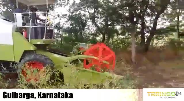 Sandeep251210's tweet photo. Watch how conveniently a harvester can help you reap your crop and separate the grains.
#MechanizationForTheWin https://t.co/bhusR5g7v4 https://t.co/U7ta4fsJBZ