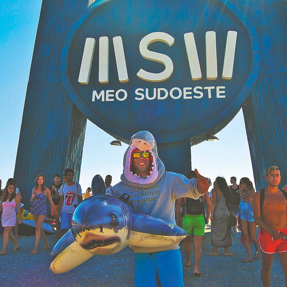 weknowfestivals's tweet image. Located on the coast of Portugal @MEOSudoeste is a huge pop + EDM celebration, drawing the biggest names + crowds. Do not miss this! 1-5 Aug