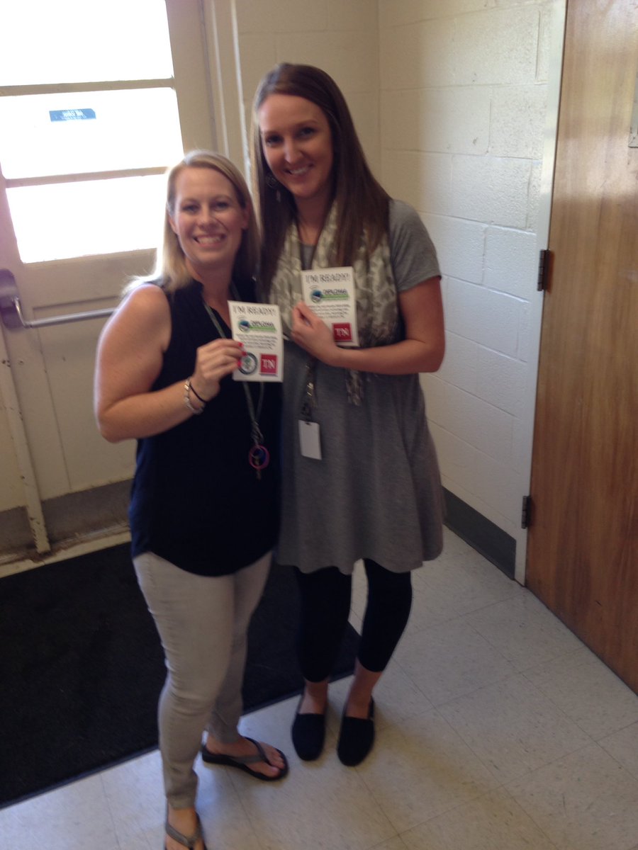 jerrylpotts's tweet photo. Proud of these two. 5th grade @sfuswildcats @LeighAnnWilley @cjmarczak @MauryCoSchools Diploma Ready! https://t.co/LuhmWrwKXV