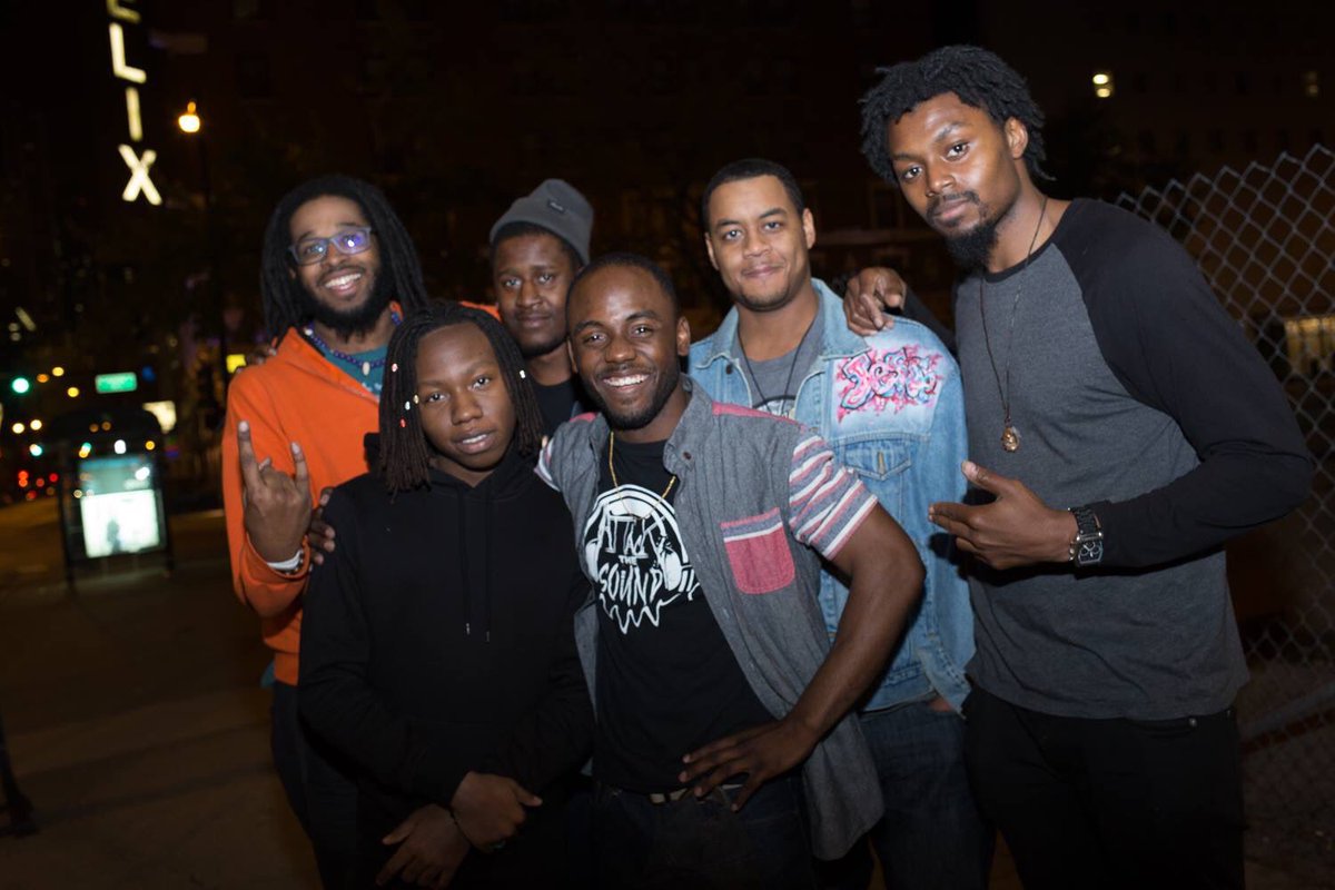 DavoSounds's tweet photo. Hanging with the guys at @wonderbarmusic https://t.co/j4Gwm1Ufts