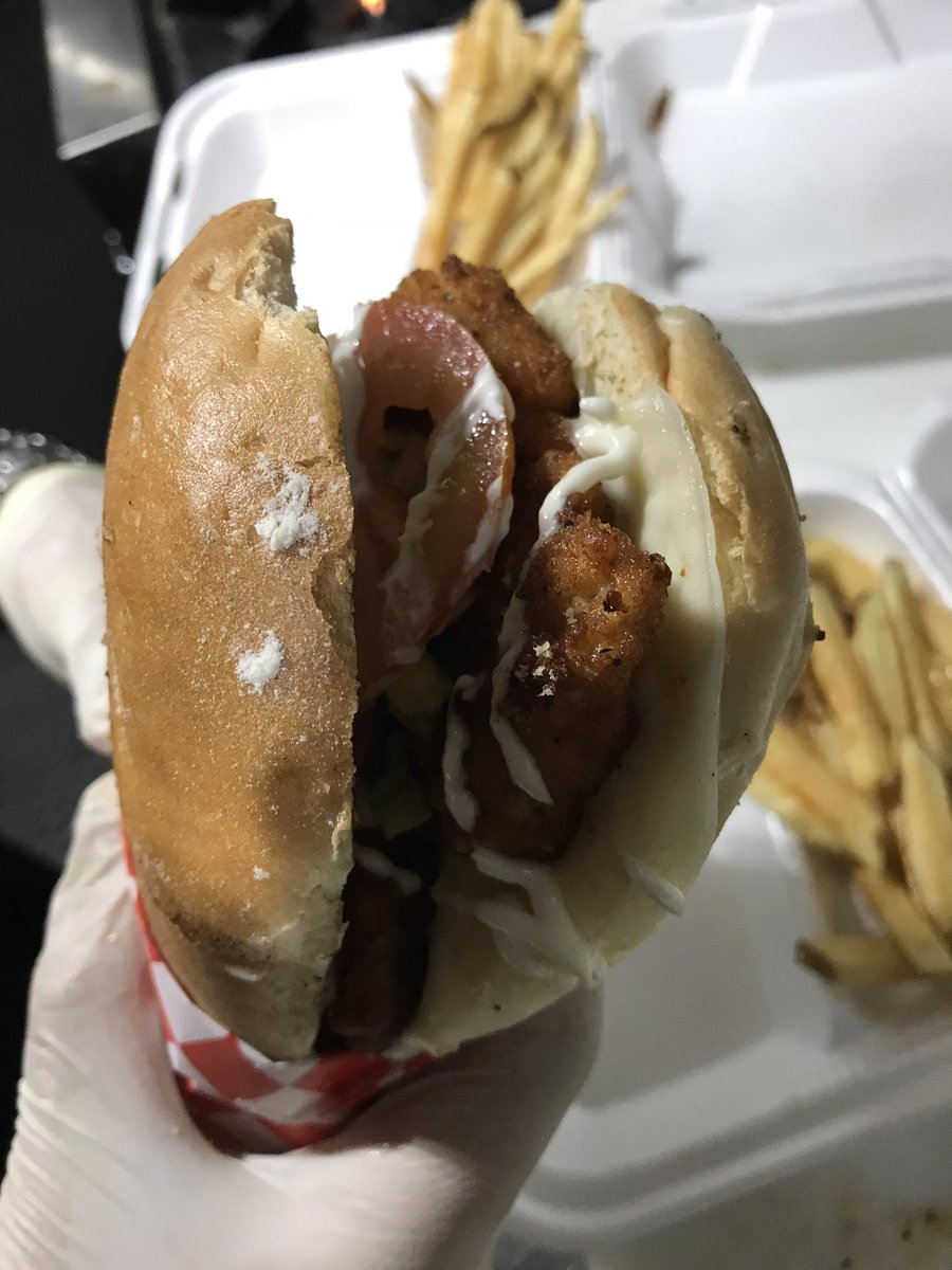 SUGOITALIANO's tweet photo. @SUGOITALIANO @BookThatTruck 2day 1017 N Las Palmas LA 90038 open 11.30 - 2.30pm Italian Food #pasta #panini #piadine #salad #fromMilan🇮🇹 https://t.co/wrhA0LU4FO