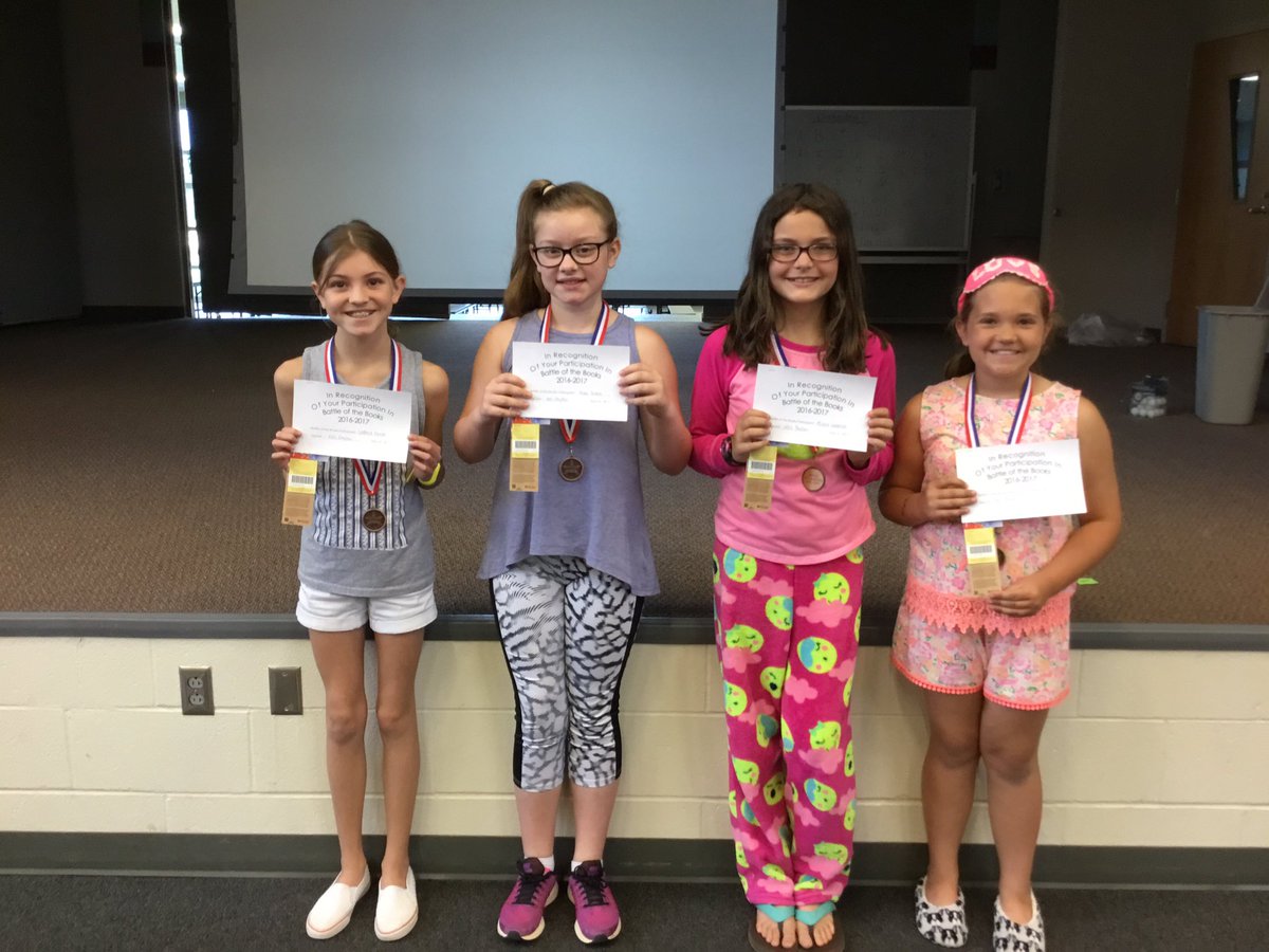 MadisonPlaceK5's tweet photo. We recognized our BATTLE OF THE BOOKS groups today at our MAVS assembly. They all worked very hard this year! https://t.co/v5ygCpIAtv