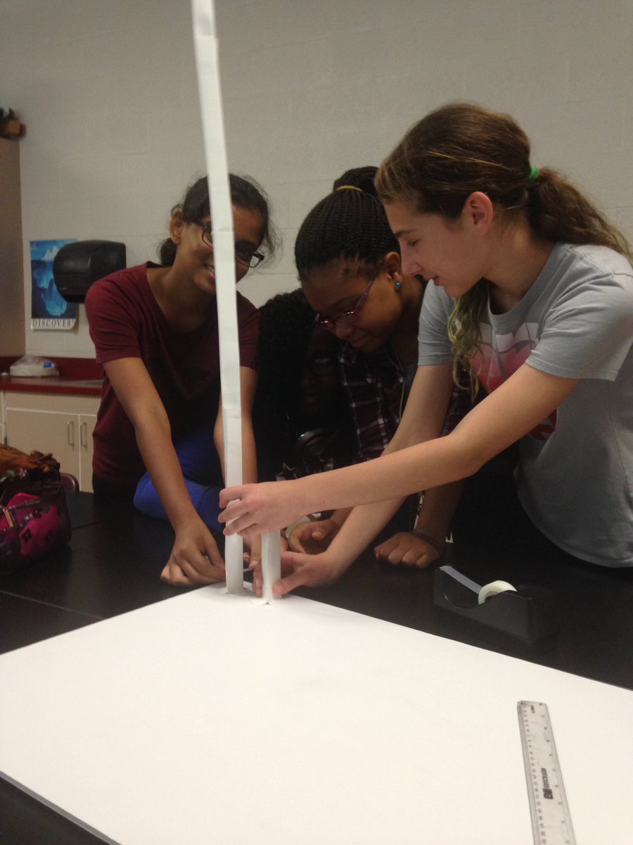 meskillscience's tweet photo. Designing paper roller coasters. #hrmspatriots @hrmspatriot #science #paperrollercoasters https://t.co/QxGeYBruCO
