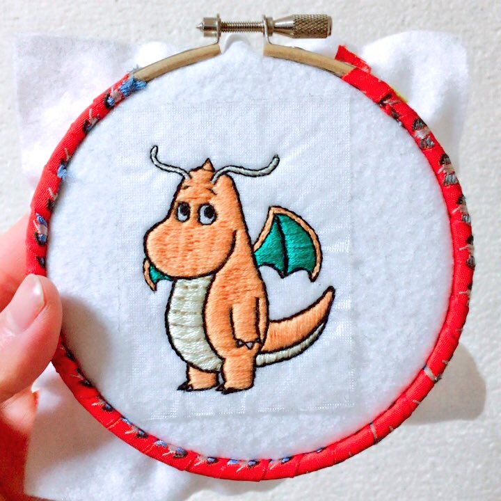 تويتر Yumugi على تويتر ポケモン好きな方からのリクエストで刺繍した ムーミンぽいカイリュー カイリューっぽいムーミン ネタは知らないけど地方のゆるキャラっぽくて 結構好きかも T Co E7aojowlnw تويتر Yumugi على تويتر ポケモン好きな方からのリクエストで刺繍した ムーミンぽいカイリュー カイリューっぽいムーミン ネタは知らないけど地方のゆるキャラっぽくて 結構好きかも T Co E7aojowlnw