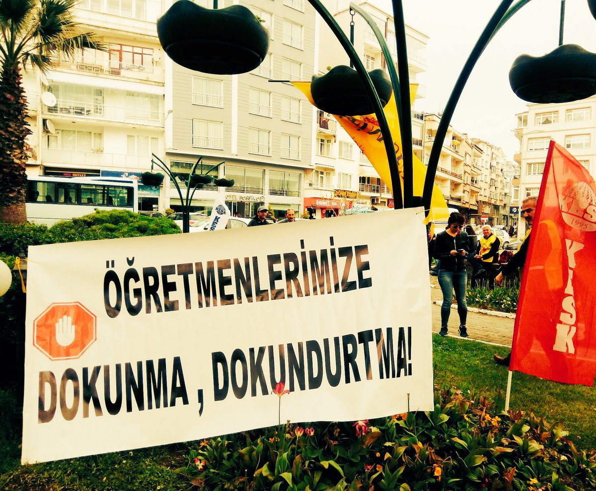 sinop_halkevi's tweet photo. #KHKlarİptalEdilsin https://t.co/cbKrpM816L