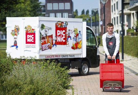 MediaNetwerk's tweet photo. #Picnic gaat met #StormDigital in zee @storm_digital - https://t.co/cIc0AJ0RWW https://t.co/jr5CEGfwTh