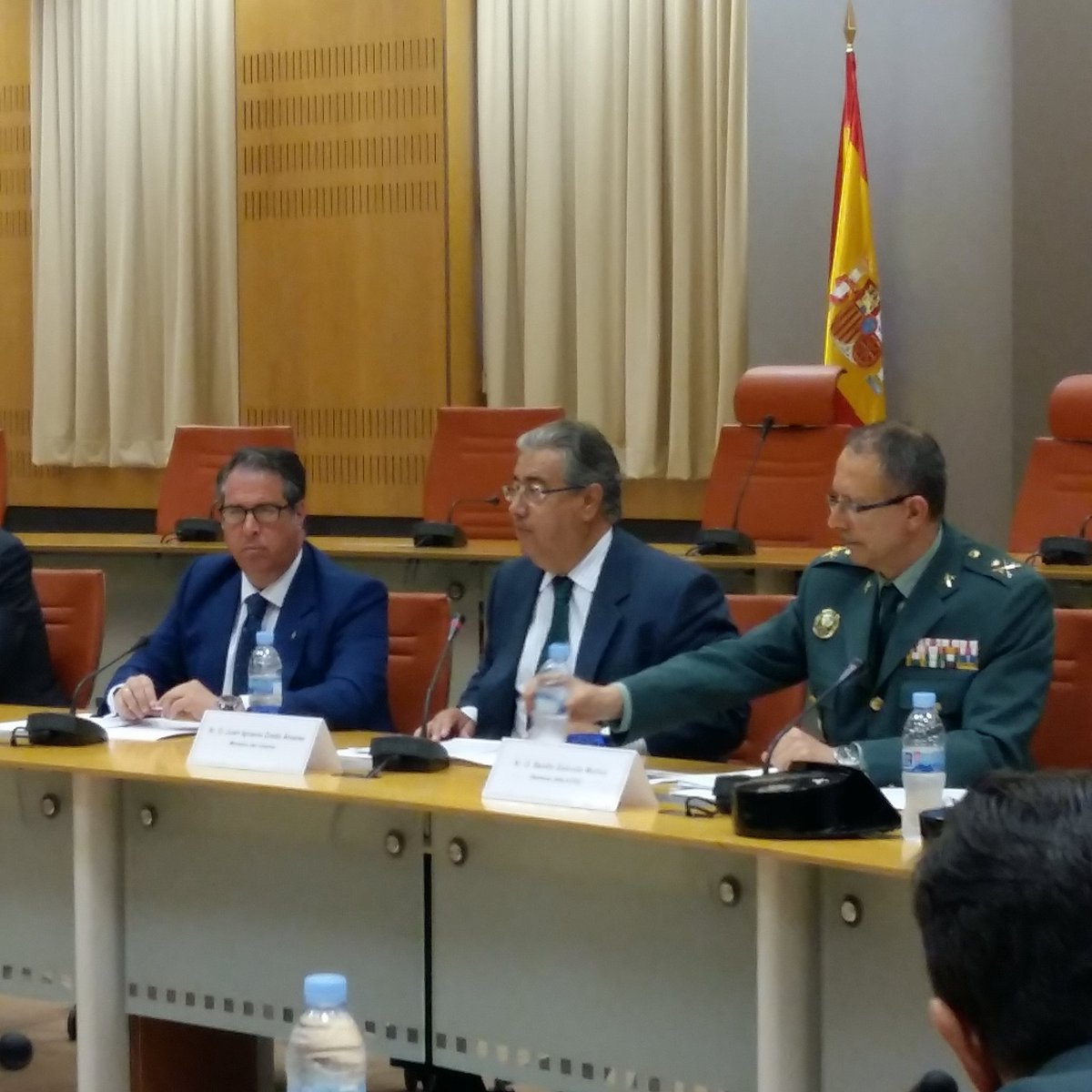 DGTes's tweet photo. Medidas del #PlanSeguridadCiclistas 🚴 🚴 aprobadas hoy en el comité de #SeguridadVial #DGT presidido por @zoidoJI ⏩⏩ https://t.co/vgvVimV6Q5 https://t.co/k9tiFgXKVB