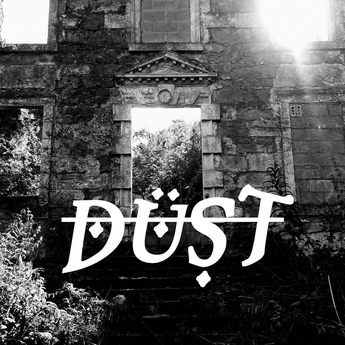 "Demands attention.... verses which drip disillusion." 

<a href="/SSUMedia/">Sunny Side Up Media</a> on EVERYTHING IS DUST by <a href="/_duust_/">düst</a> 

scotlandstandup.co.uk/2017/05/ep-rev…

#GRUNGE #RAP