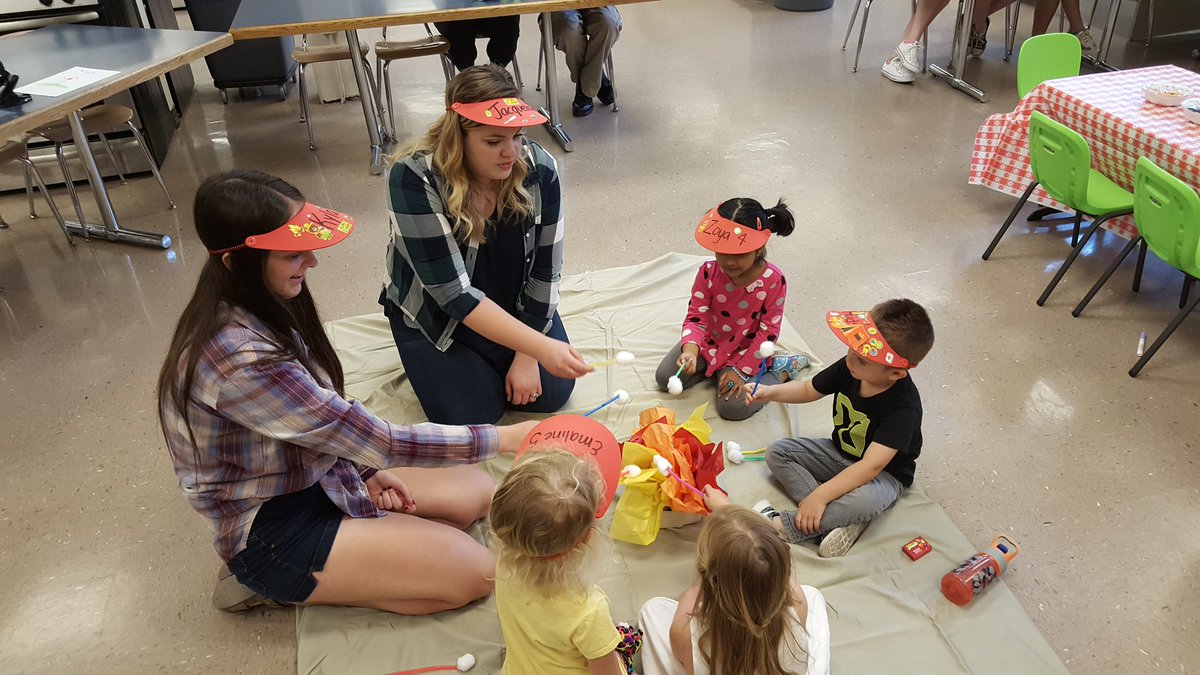 FACS_LHS210's tweet photo. A day late but our Camping themed preschool day was a hit! #GoLemont #FACSclasses https://t.co/qAec21O4Ig