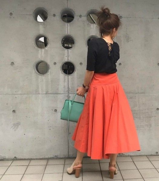 Trill トリル 暑い時期もやっぱり着たい きれいめハンサムの必須アイテム 黒トップス の春夏仕様コーデ術 Yahoo Beauty 続きはこちら T Co 5isuzoo6vq ファッション コーディネート 黒トップス 夏コーデ T Co Bysr8igdpo