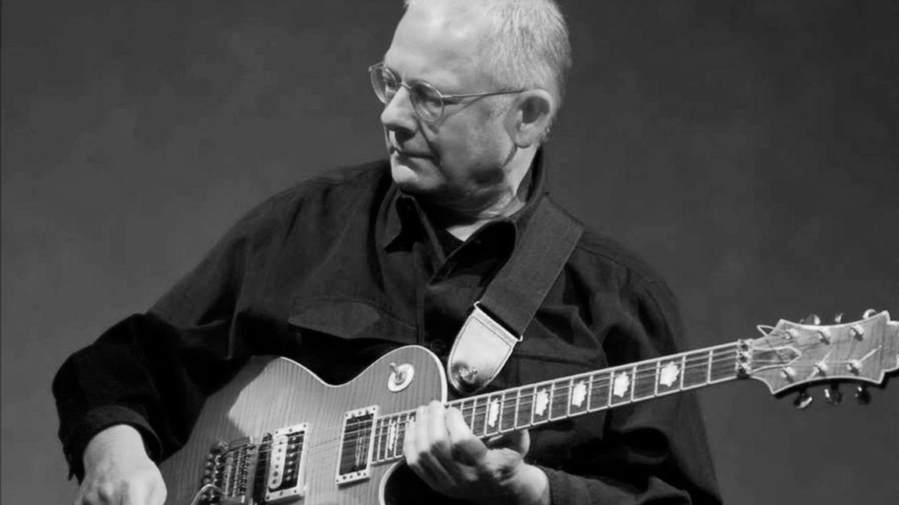 Happy birthday to Robert Fripp, who is 71 today! 