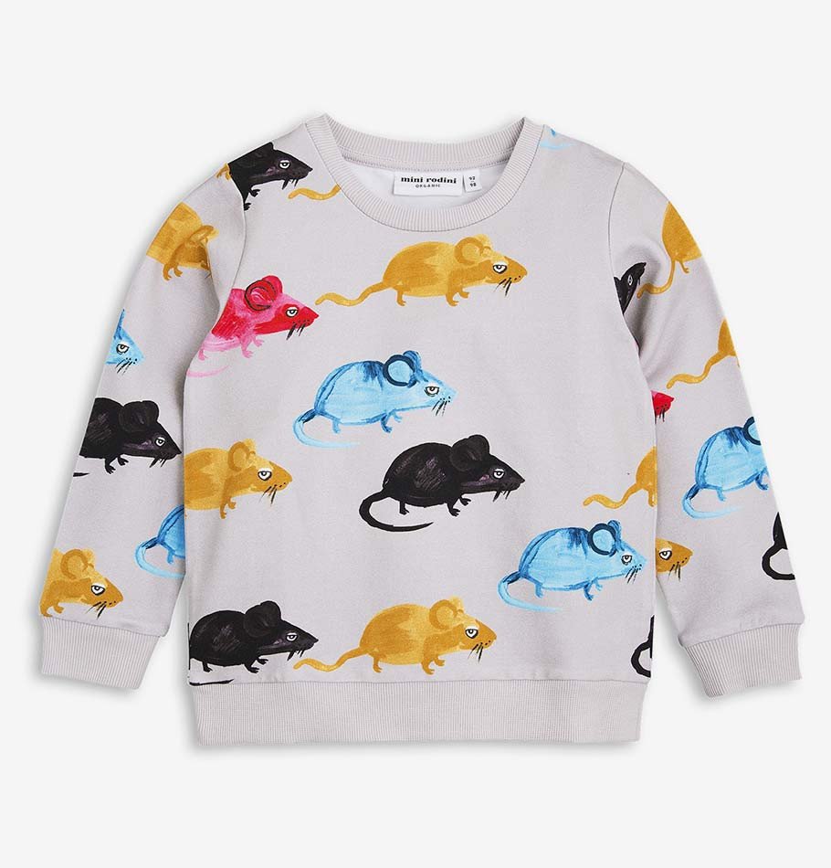 HUH. Store tweet media