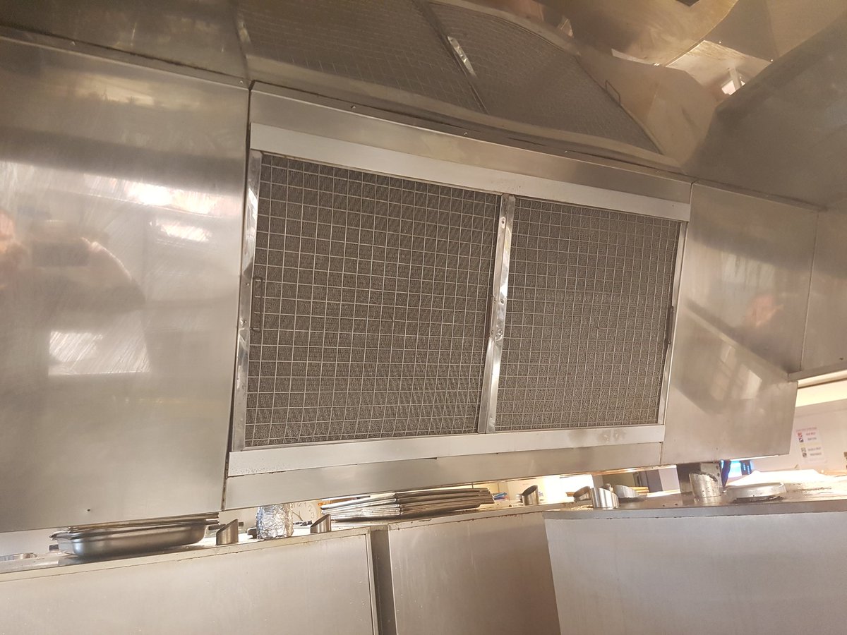 Safestarclean's tweet image. Kitchen deep clean and access panel fitting @Millhotel. #extractionclean #deepclean