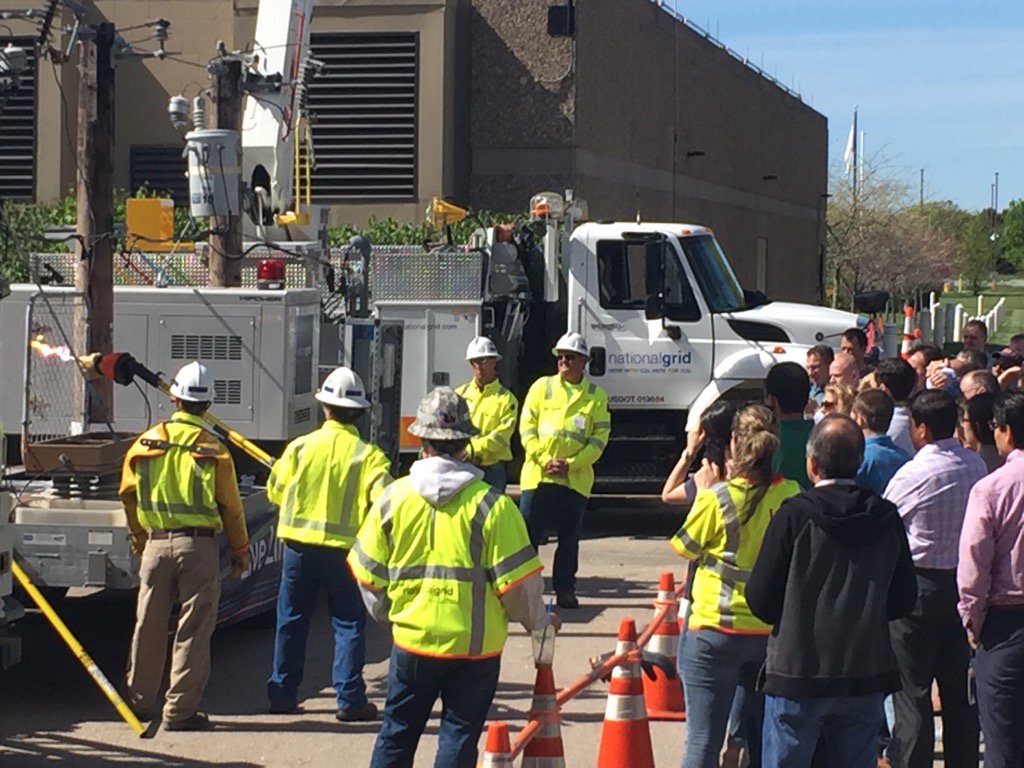 TimNGrid's tweet photo. Electrical Safety Month @Amgen. 600 employees watch our Live Line Demos. Great day to be outside! @nationalgridus https://t.co/ucsWWhvnQQ