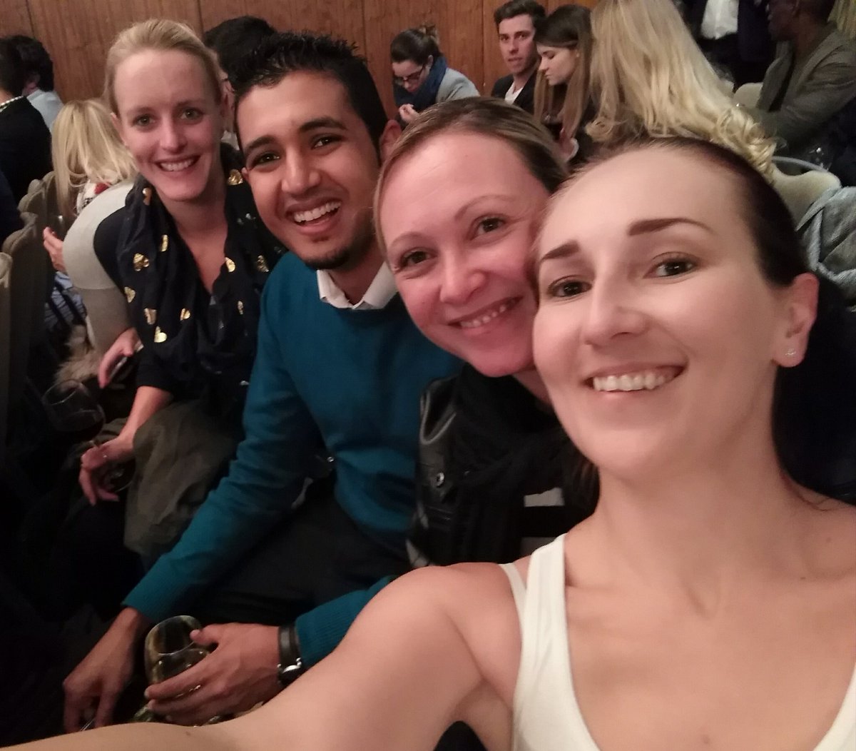 pips_klug's tweet photo. #snap #twins checking in at #OTSA @TarsusOnline @JacquiKlug @Ajax @portpixie @Nikhil_080 https://t.co/yVG9hOKb2m