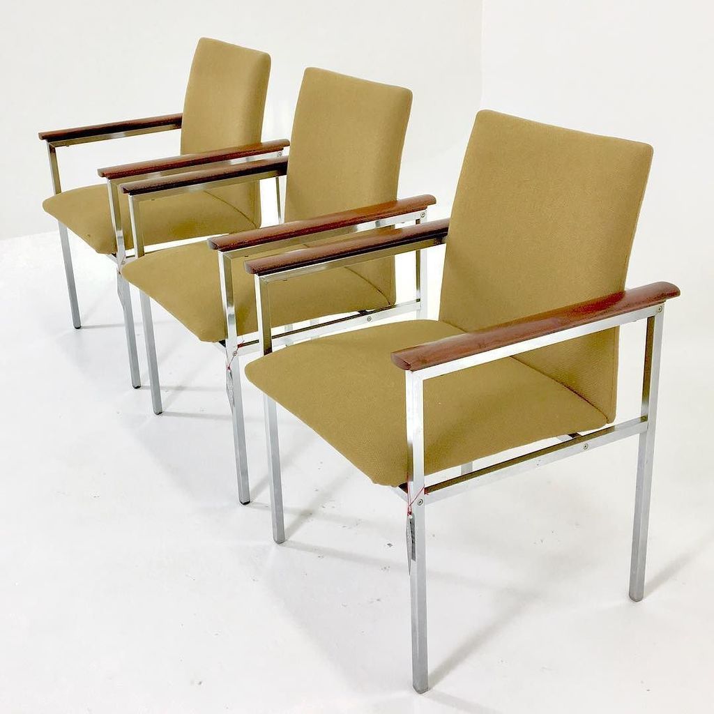bydesignmodern's tweet photo. Three's company #bydesignmodern #midcenturymodern #midcentury #newyork #rosewoodarmchair #danishmodern #paris #tokyo #threescompany #comean… https://t.co/cfsgHTt5m5