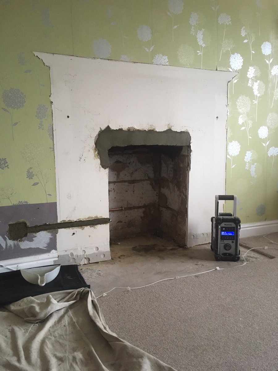 BdlGas's tweet image. Old f/place out opening &amp;amp; gas supply altered, lick of paint then back to install limestone f/place+ @cJfires Focus HE glass fronted gas fire