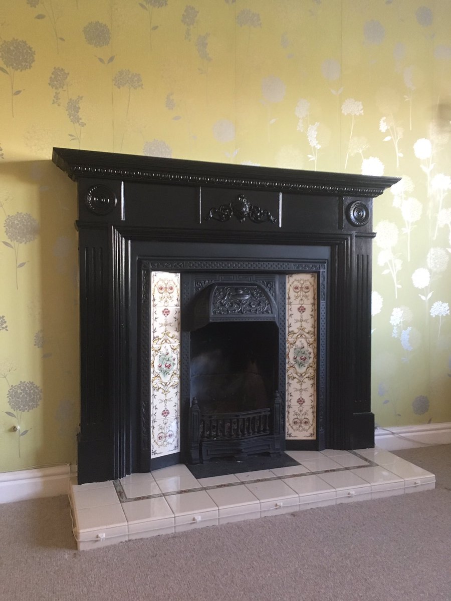 BdlGas's tweet image. Old f/place out opening &amp;amp; gas supply altered, lick of paint then back to install limestone f/place+ @cJfires Focus HE glass fronted gas fire