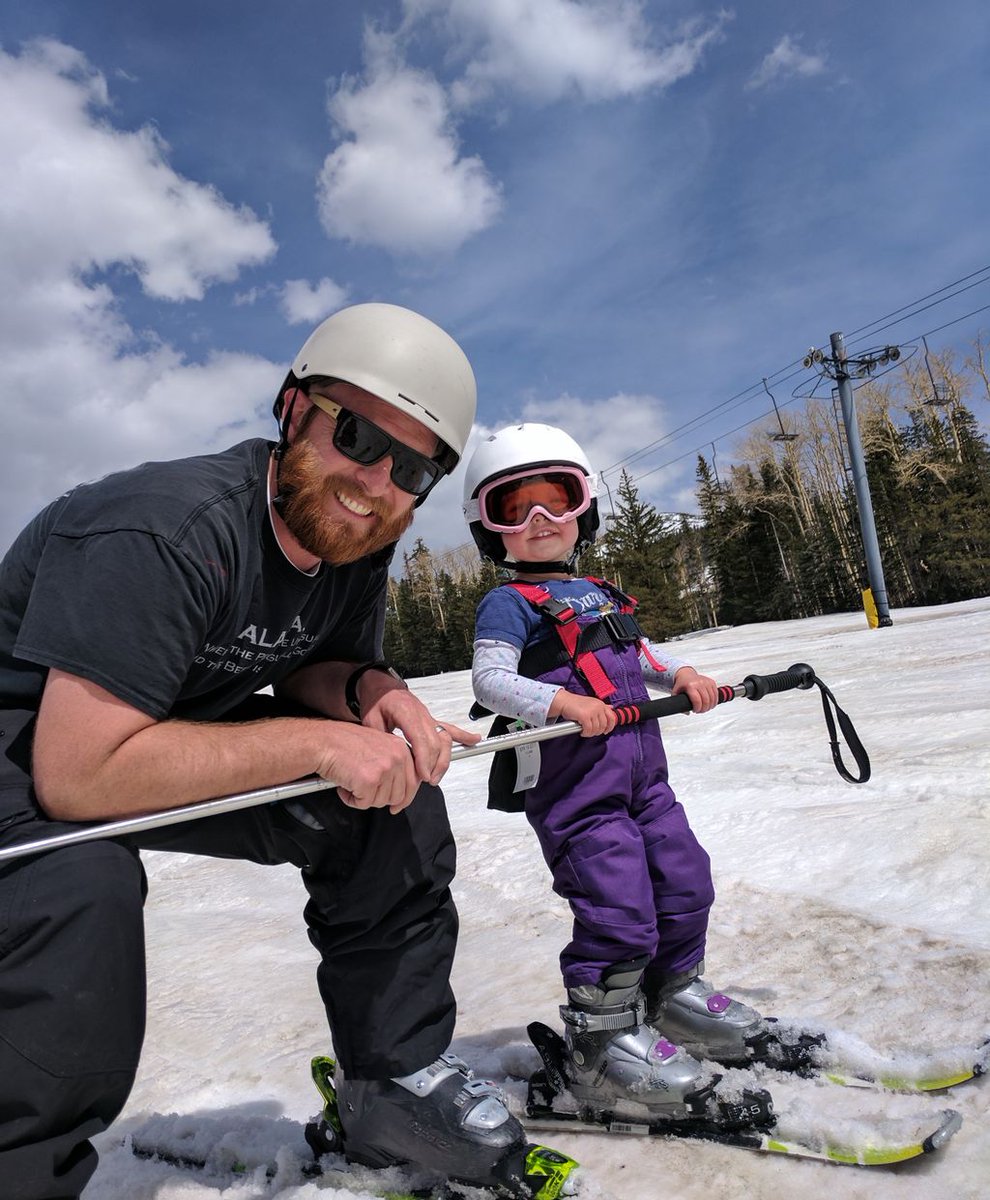 NAUAlumni's tweet photo. Only at @azsnowbowl can you ski in May, for FREE, while eating tacos: https://t.co/ipfAZ0y0ZZ ⛷💯 #LastToClose https://t.co/S7SnVF479a